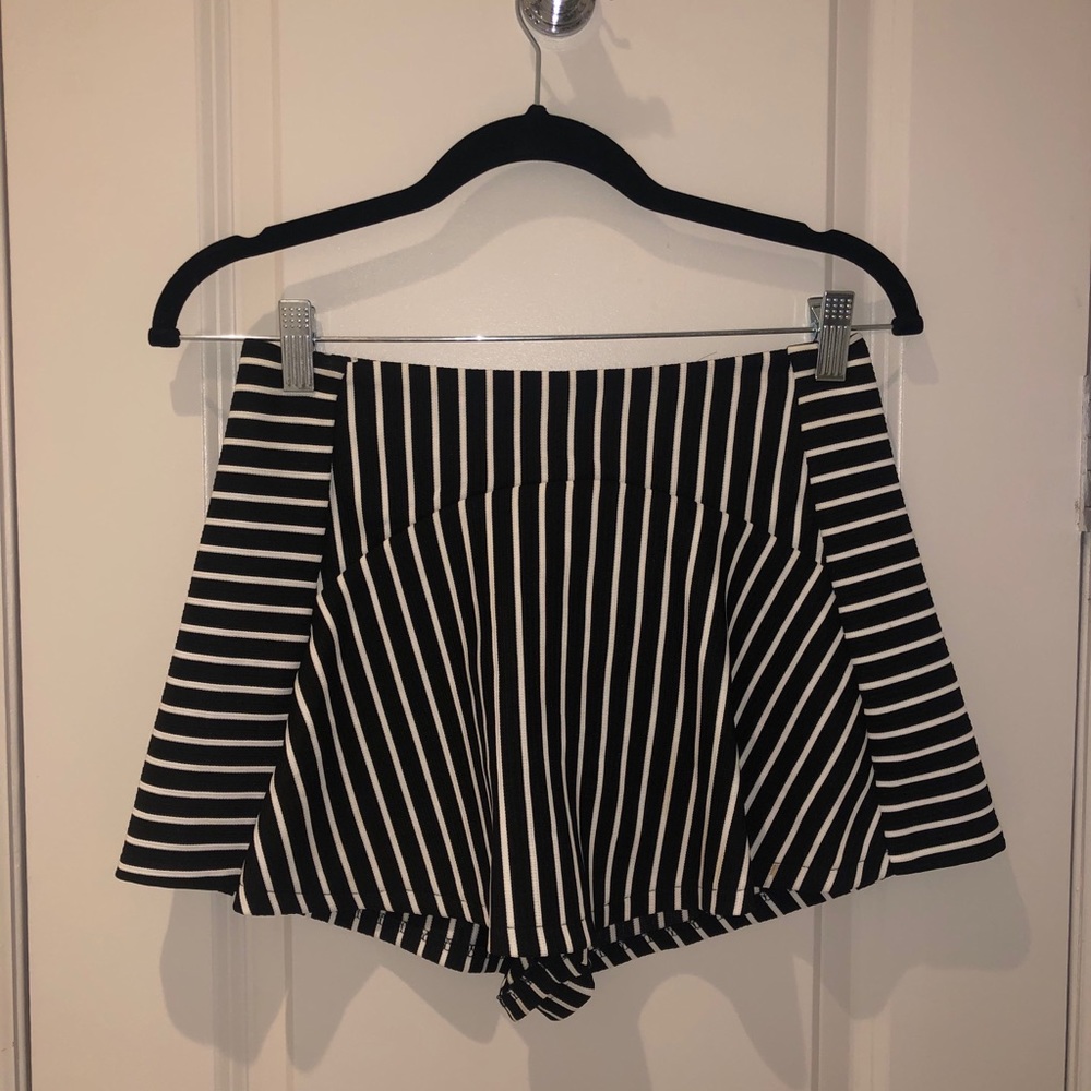 LF Rumor Boutique Black & White Striped Skort